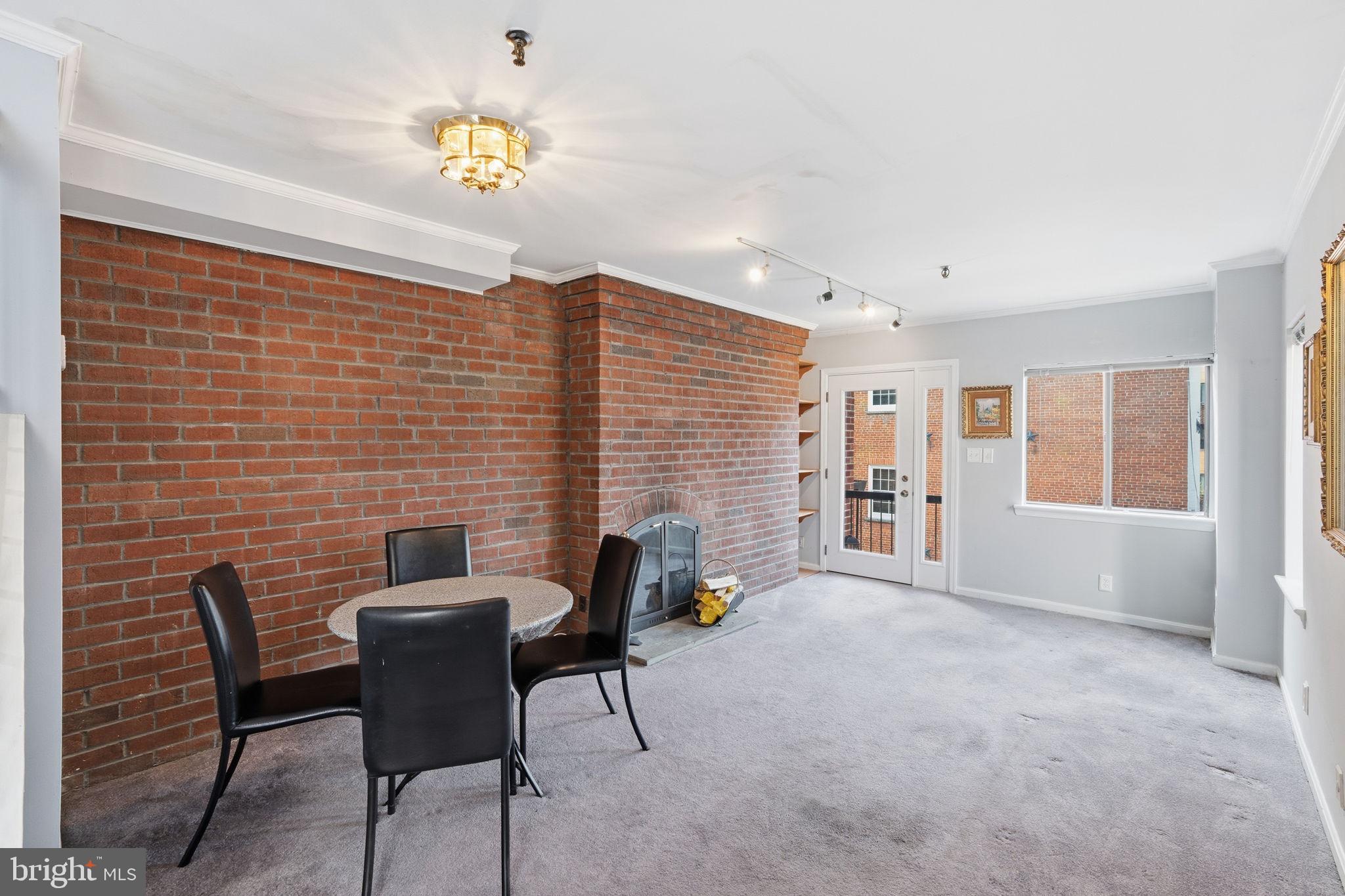 1066 PAPER MILL COURT NW 1066