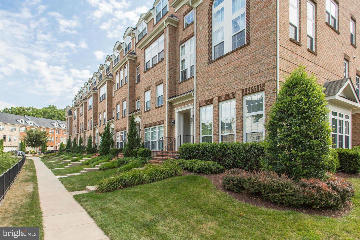 THE TOWNES CONDOMINIUM - Residential