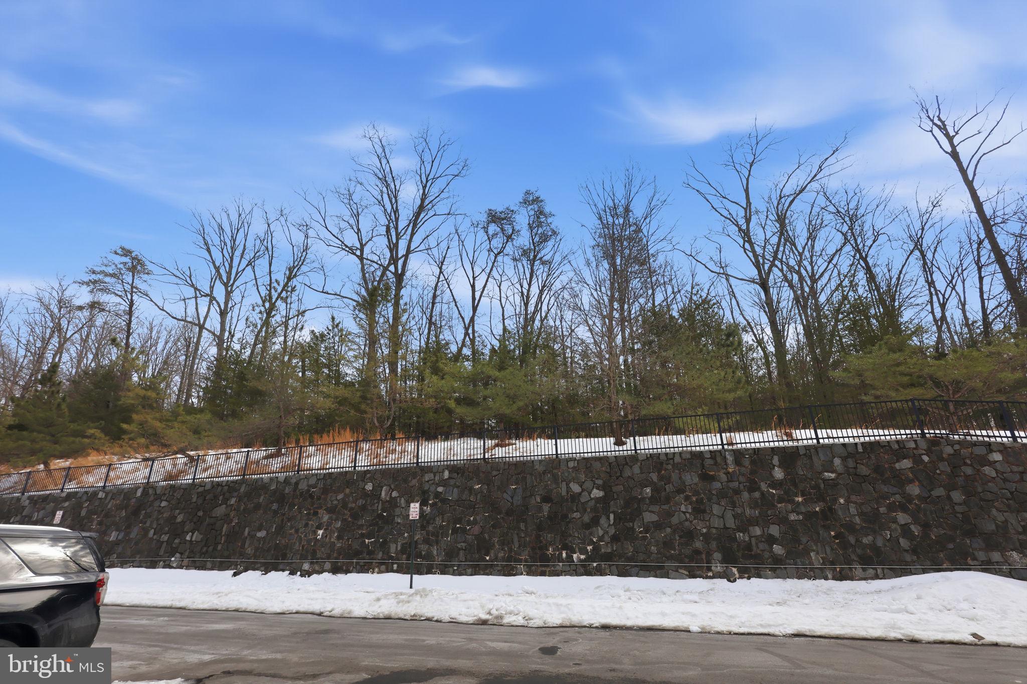 THE TOWNES CONDOMINIUM - Residential