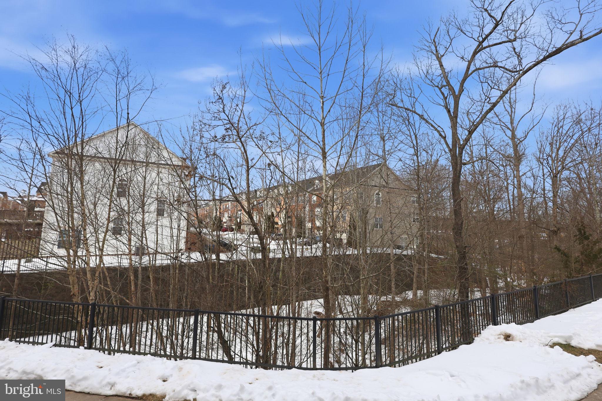 THE TOWNES CONDOMINIUM - Residential