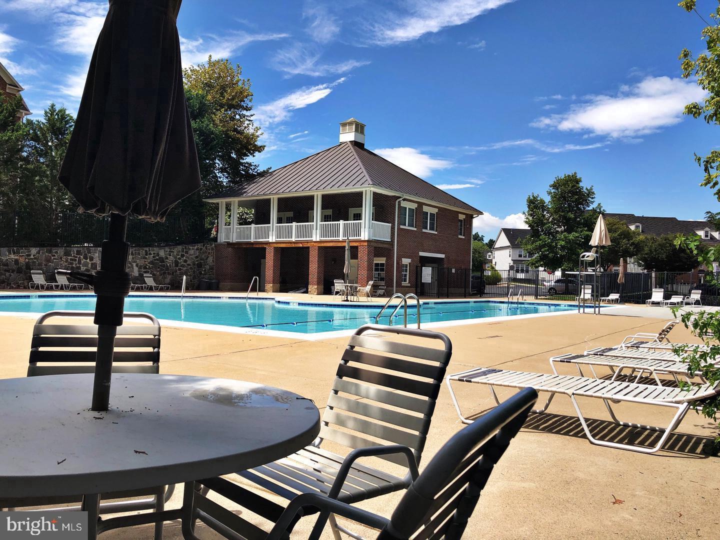 THE TOWNES CONDOMINIUM - Residential