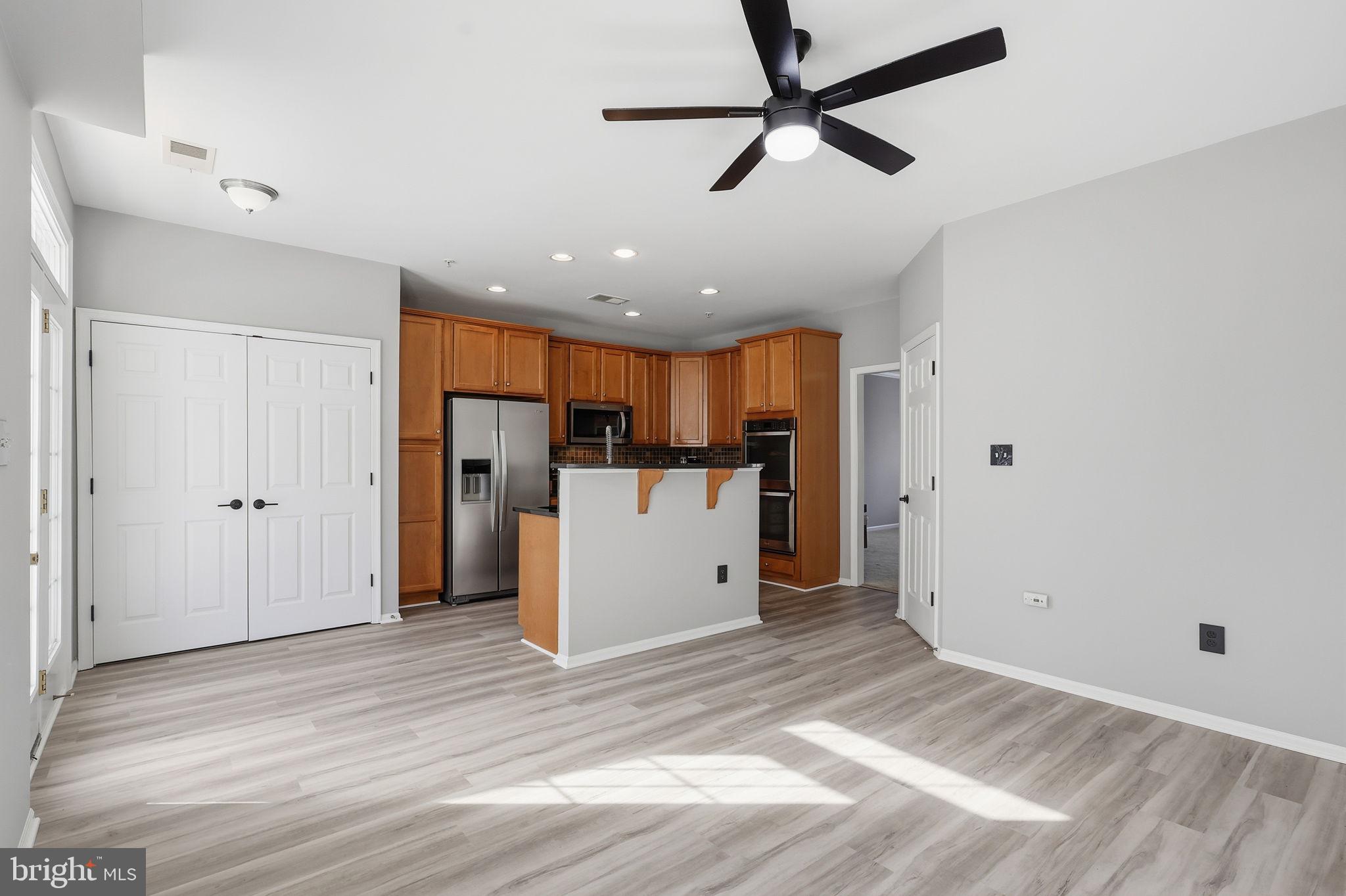 THE TOWNES CONDOMINIUM - Residential