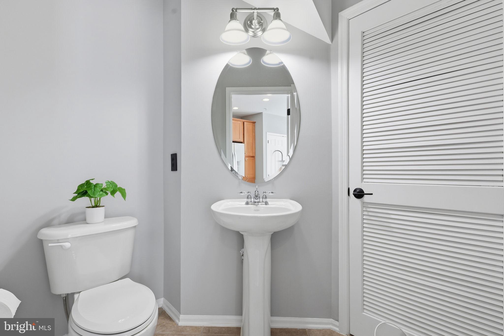 THE TOWNES CONDOMINIUM - Residential