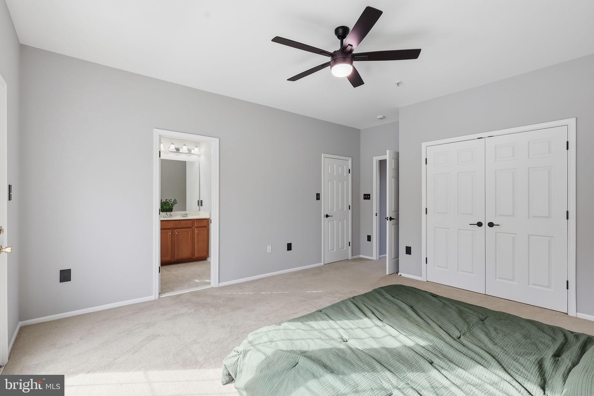 THE TOWNES CONDOMINIUM - Residential