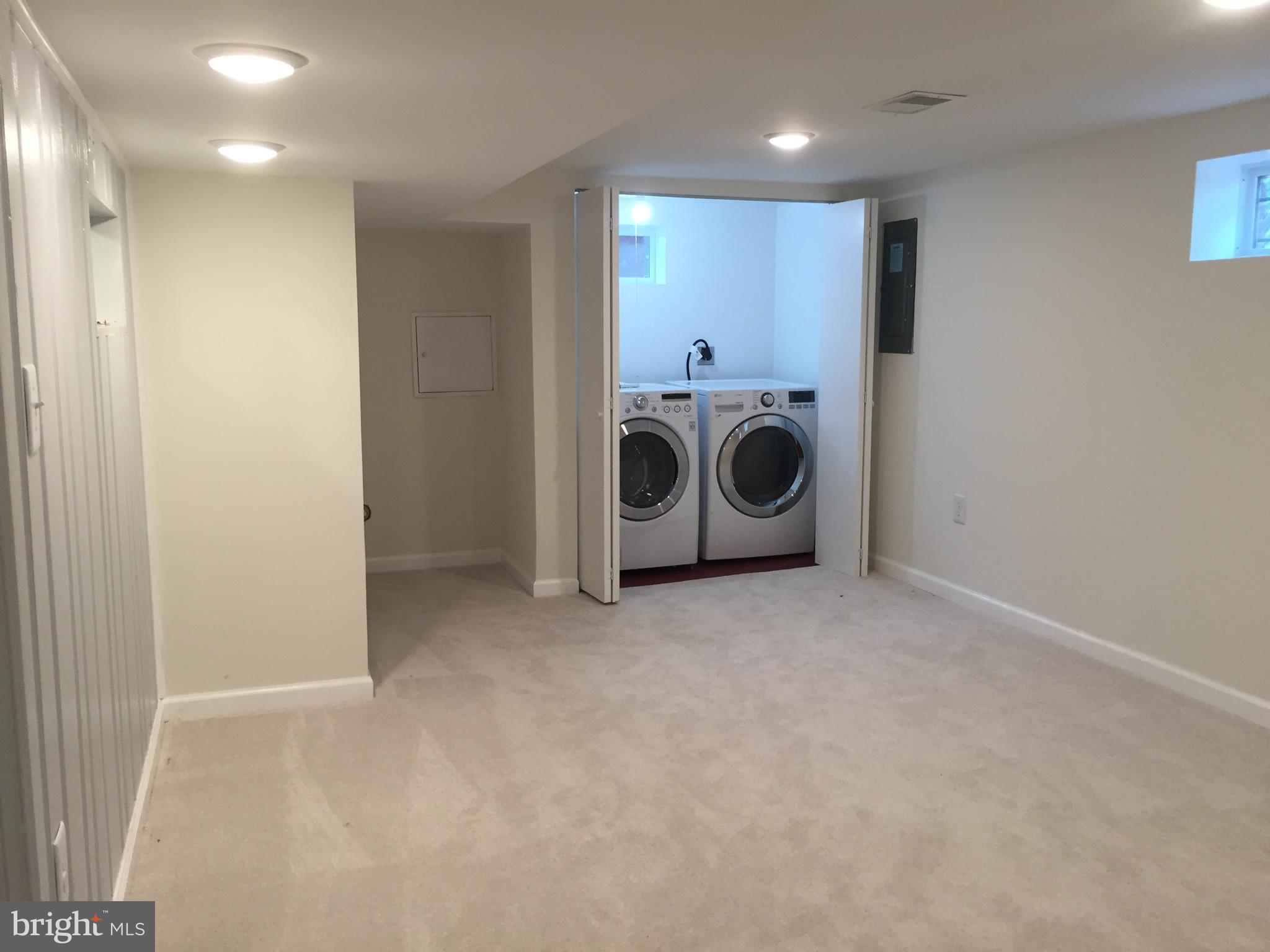 GLASSMANOR - Residential