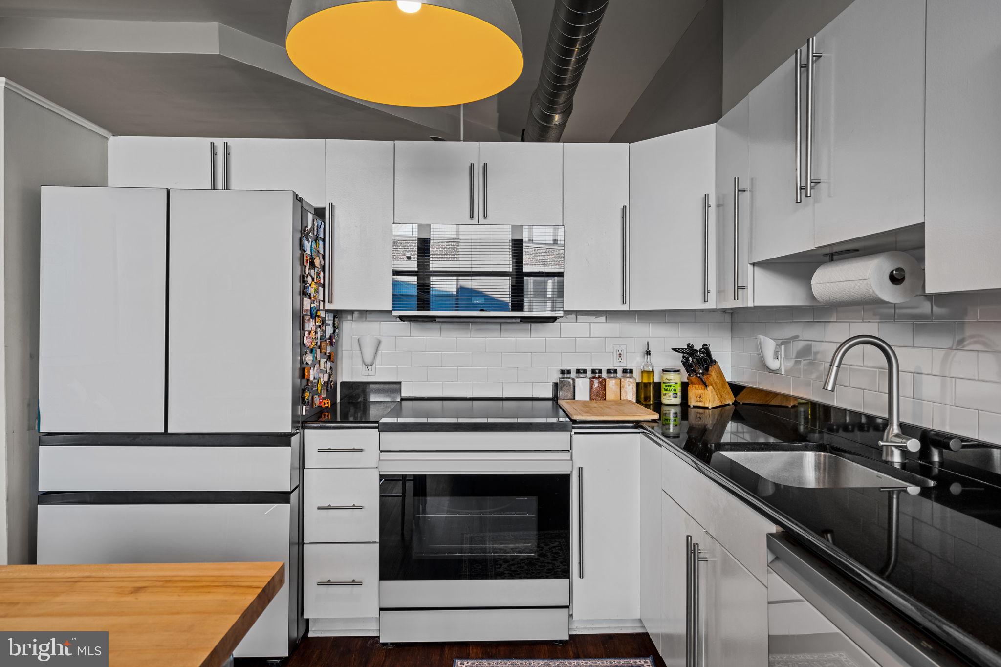 AVENUE OF THE ARTS - Residential