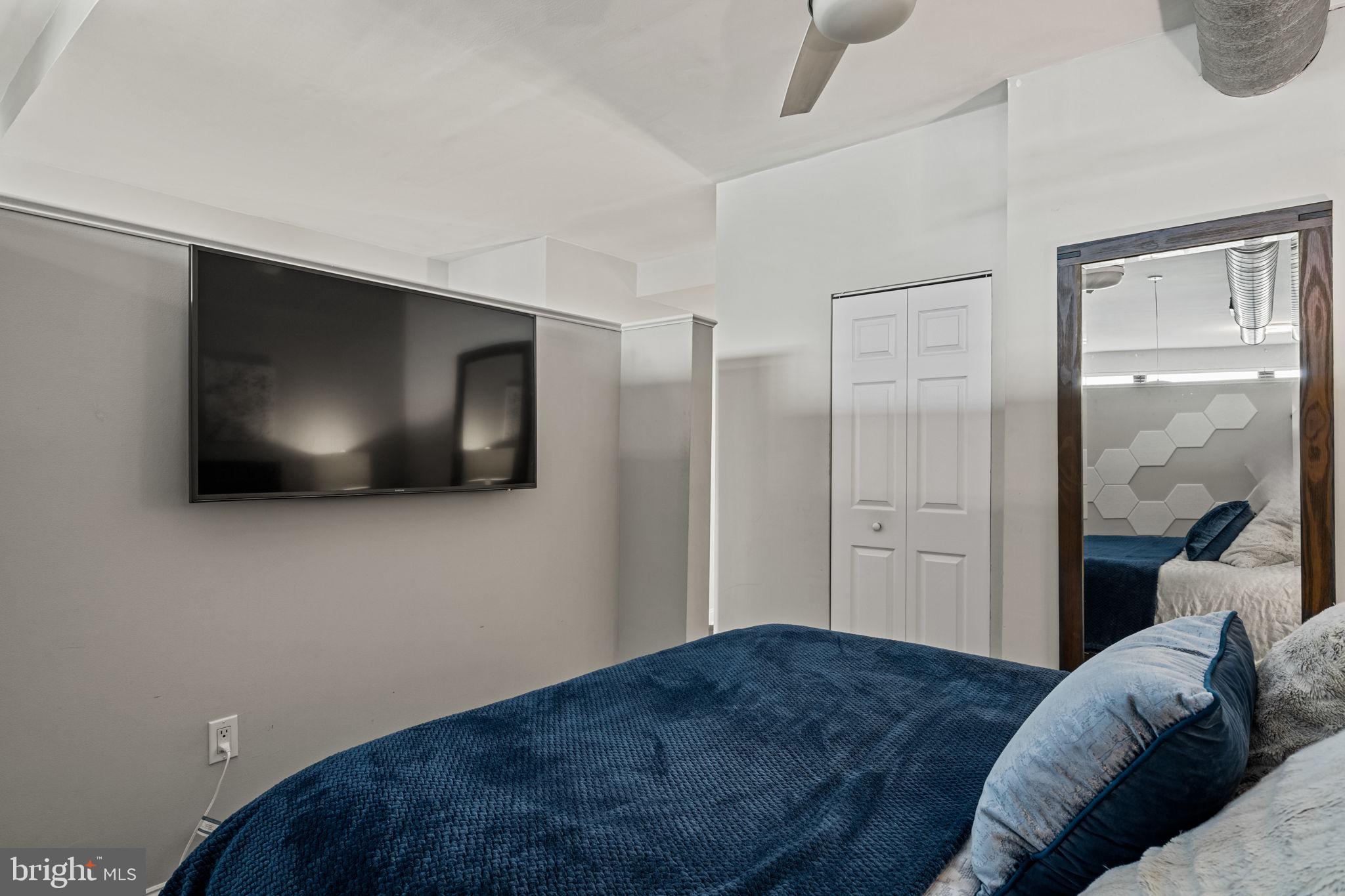 AVENUE OF THE ARTS - Residential