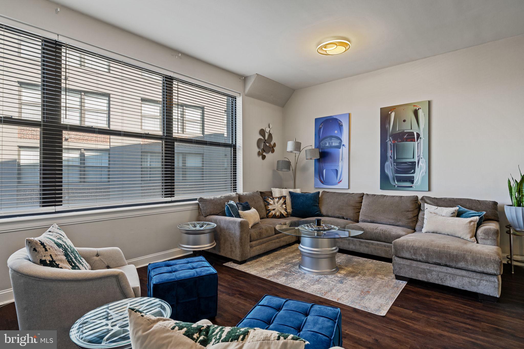 AVENUE OF THE ARTS - Residential