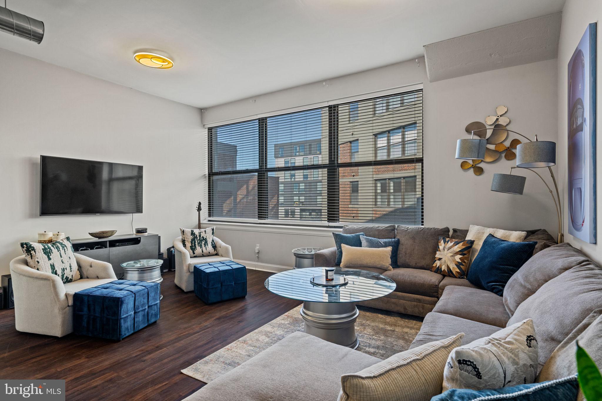 AVENUE OF THE ARTS - Residential