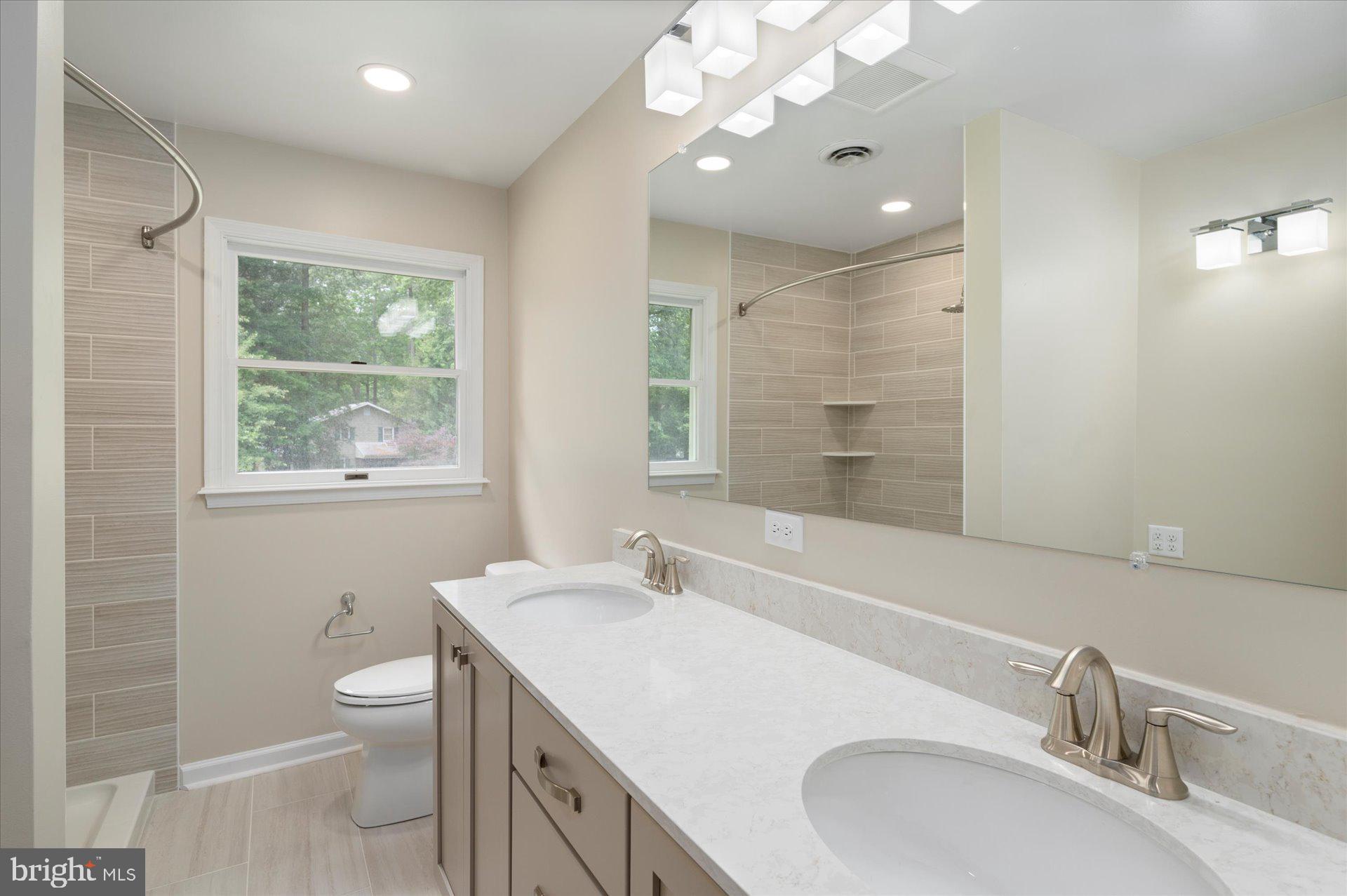 NOTTINGHAM WOODS - Residential