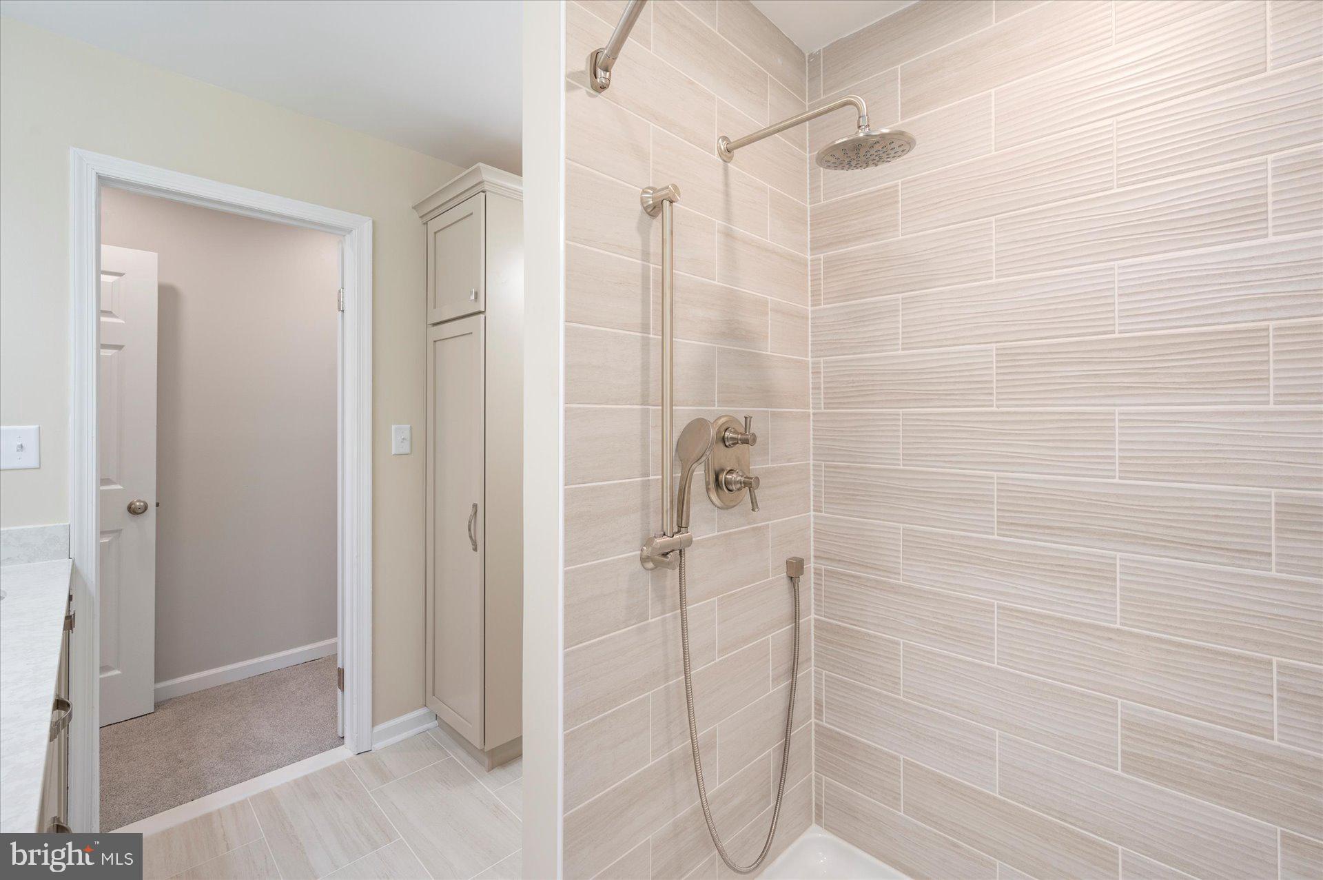 NOTTINGHAM WOODS - Residential