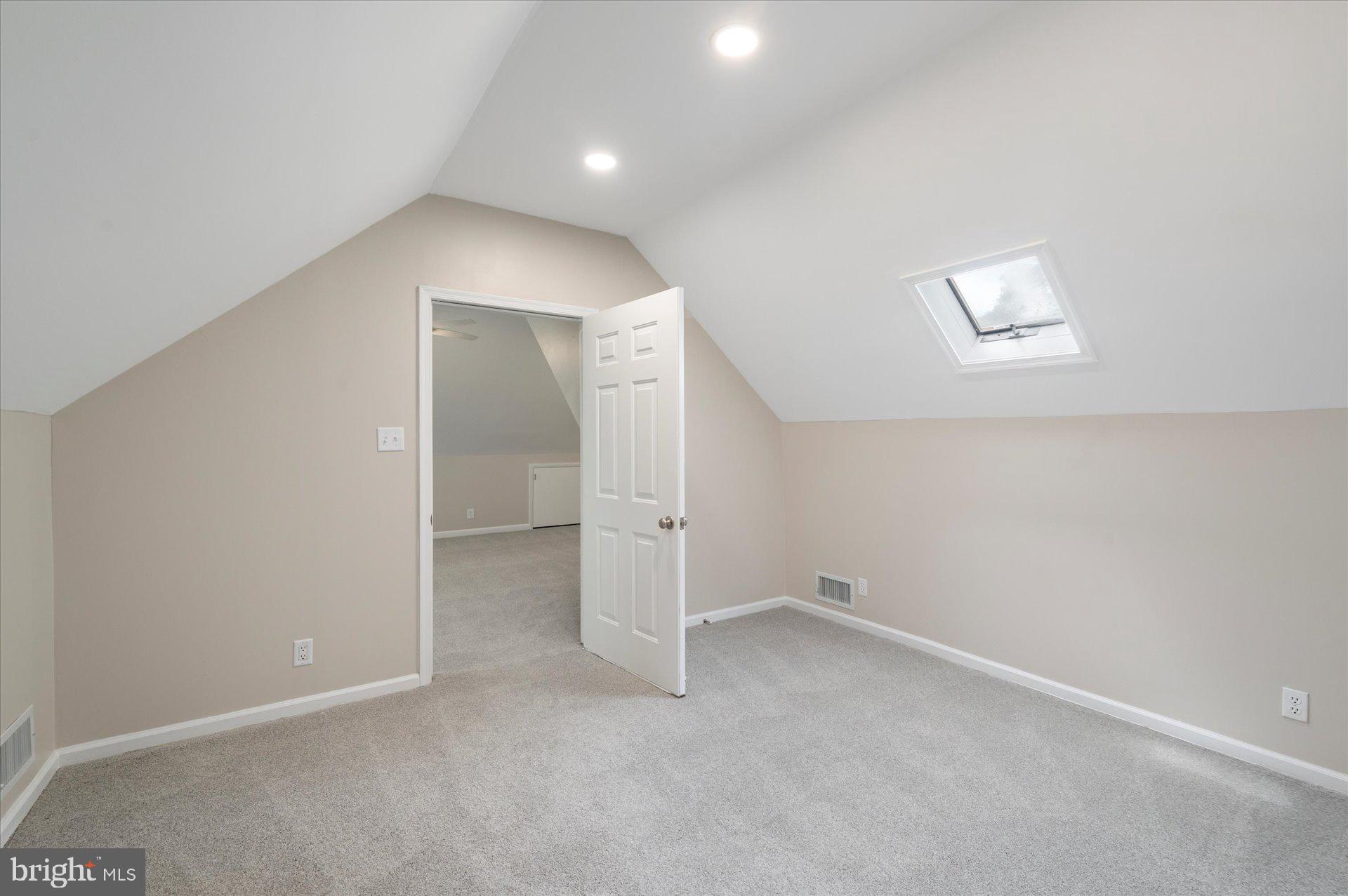 NOTTINGHAM WOODS - Residential