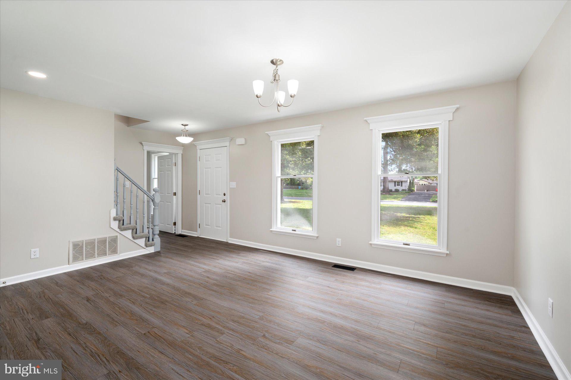 NOTTINGHAM WOODS - Residential