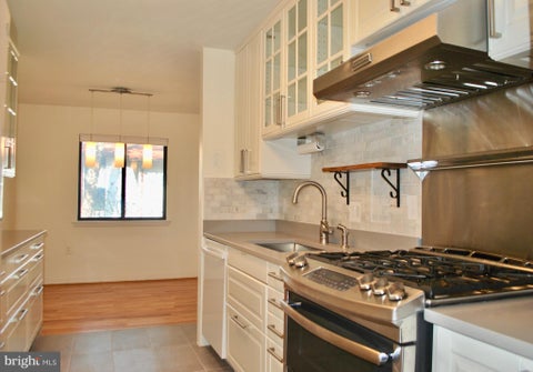 Condo For Rent - 2850 Dover Lane #203<br/> FALLS CHURCH, VA 22042