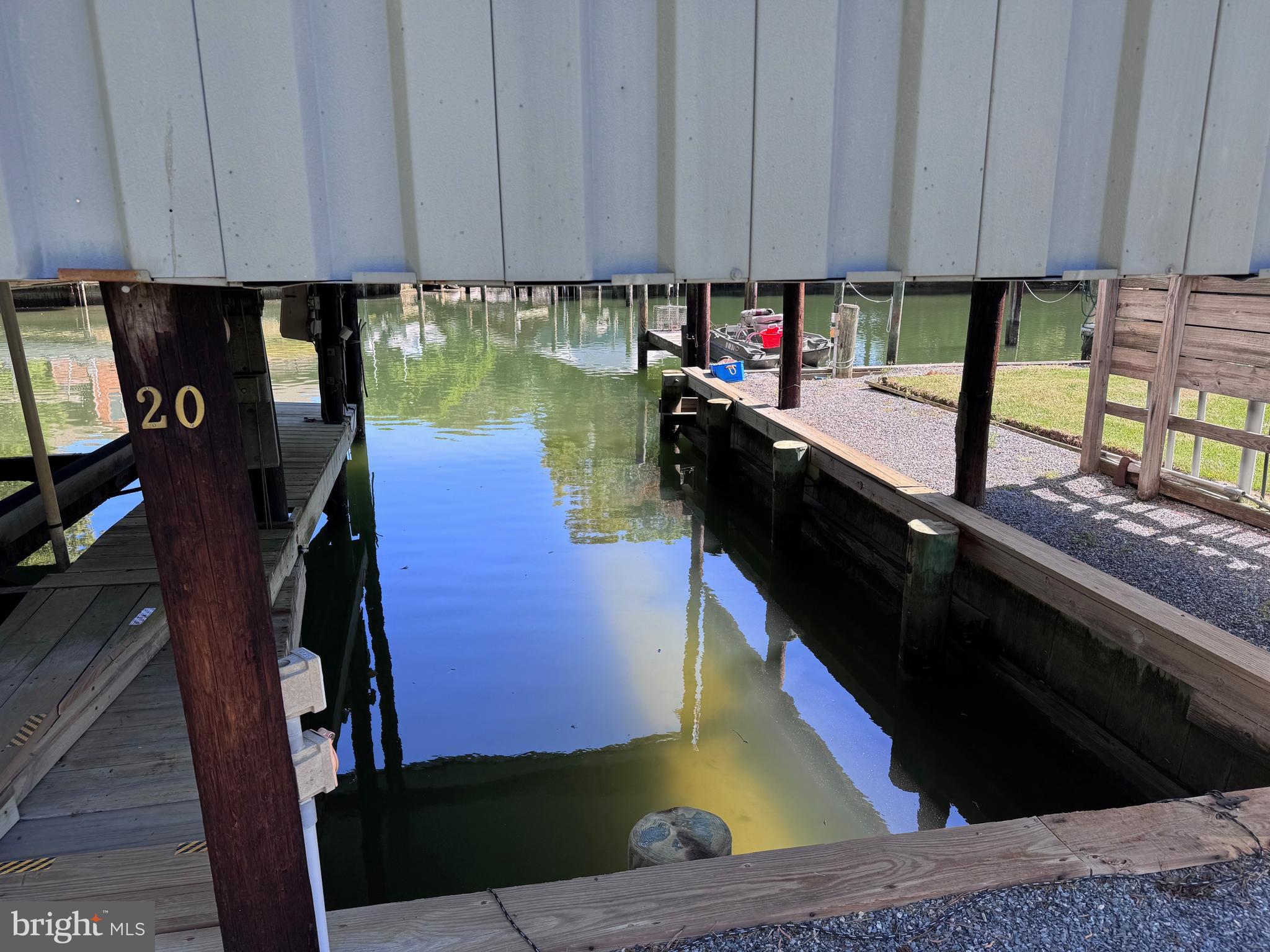 TWIN COVE - Residential