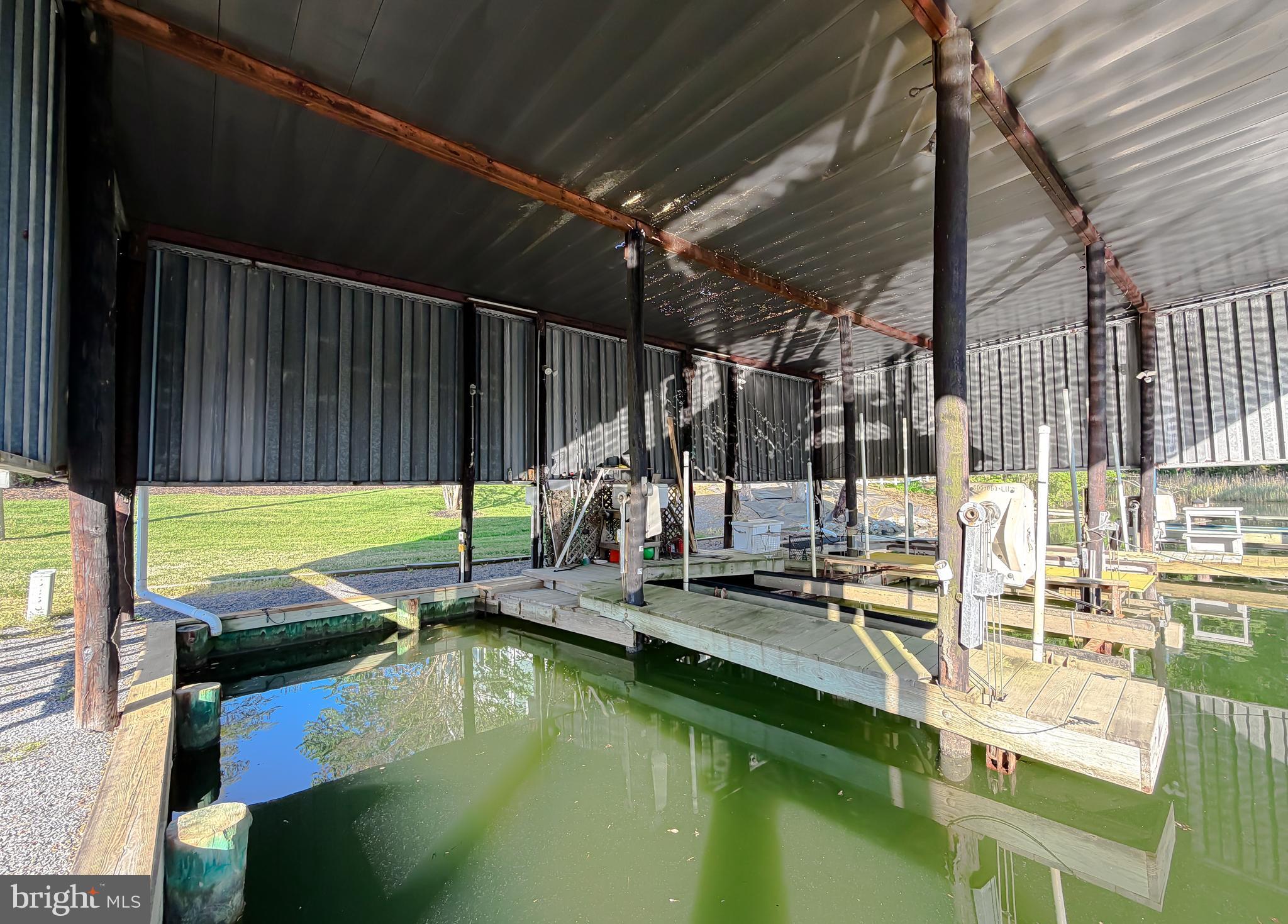 TWIN COVE - Residential