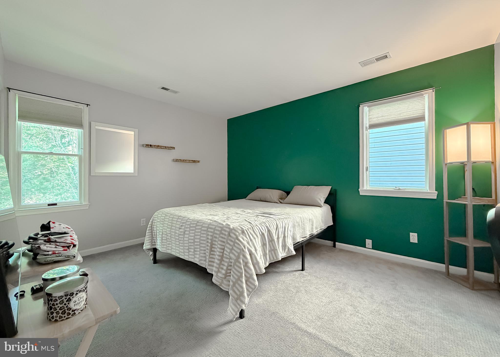 TWIN COVE - Residential