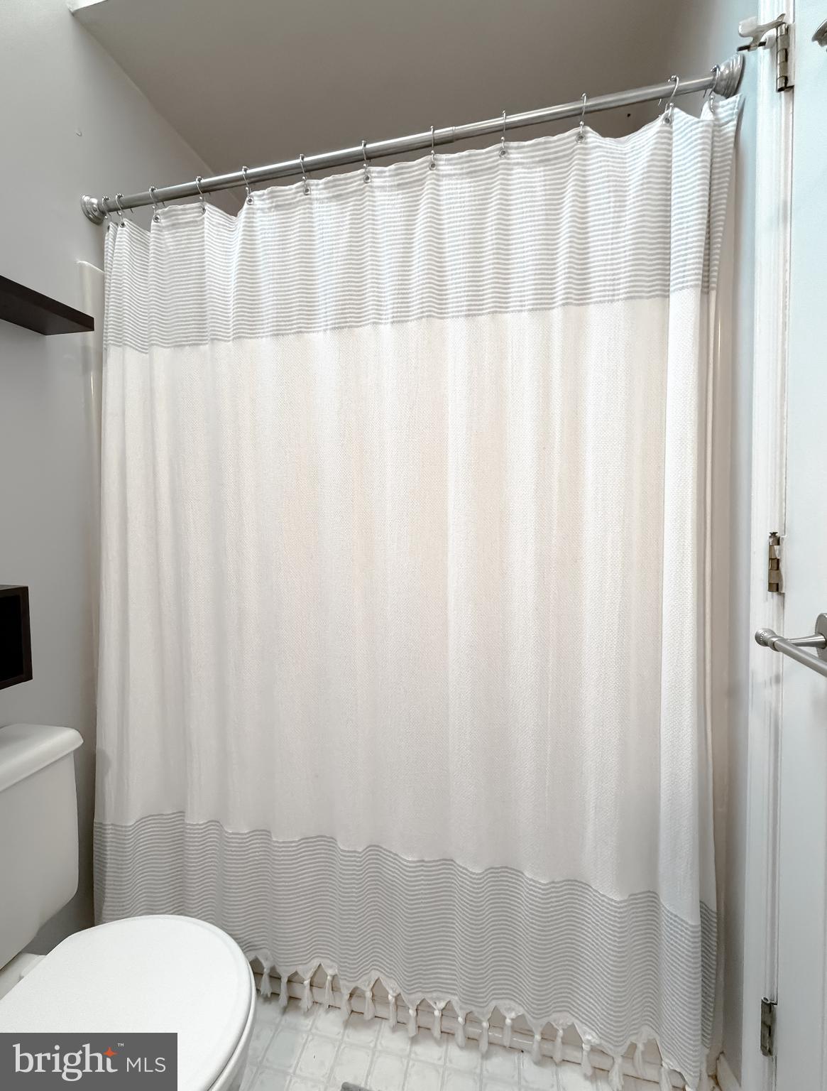 TWIN COVE - Residential