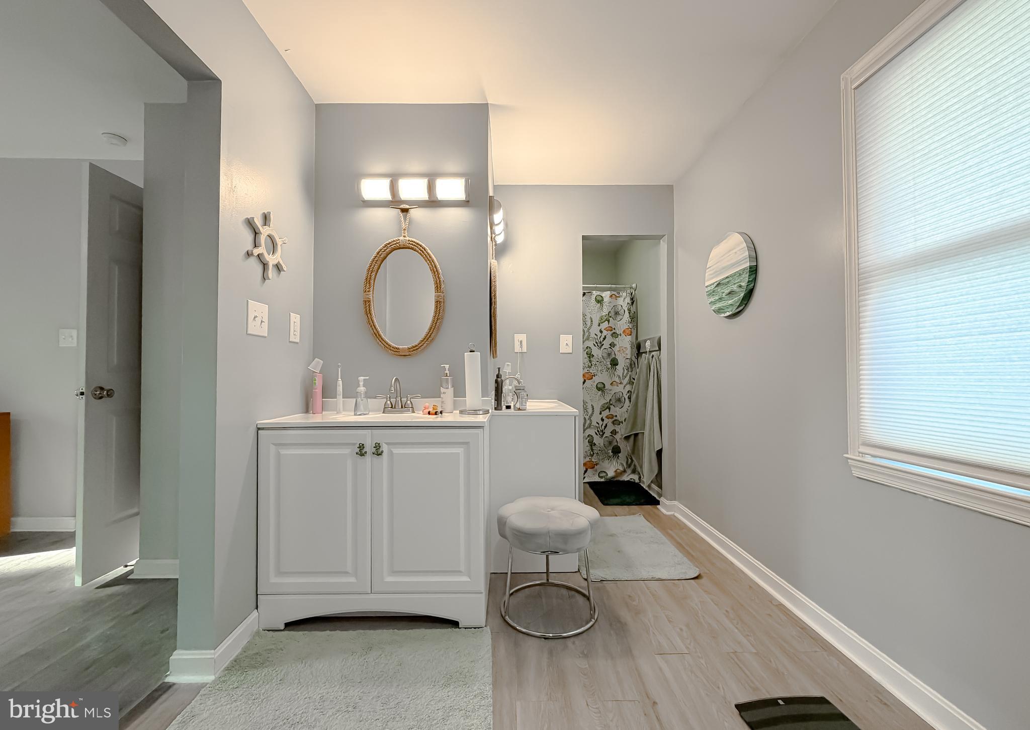 TWIN COVE - Residential