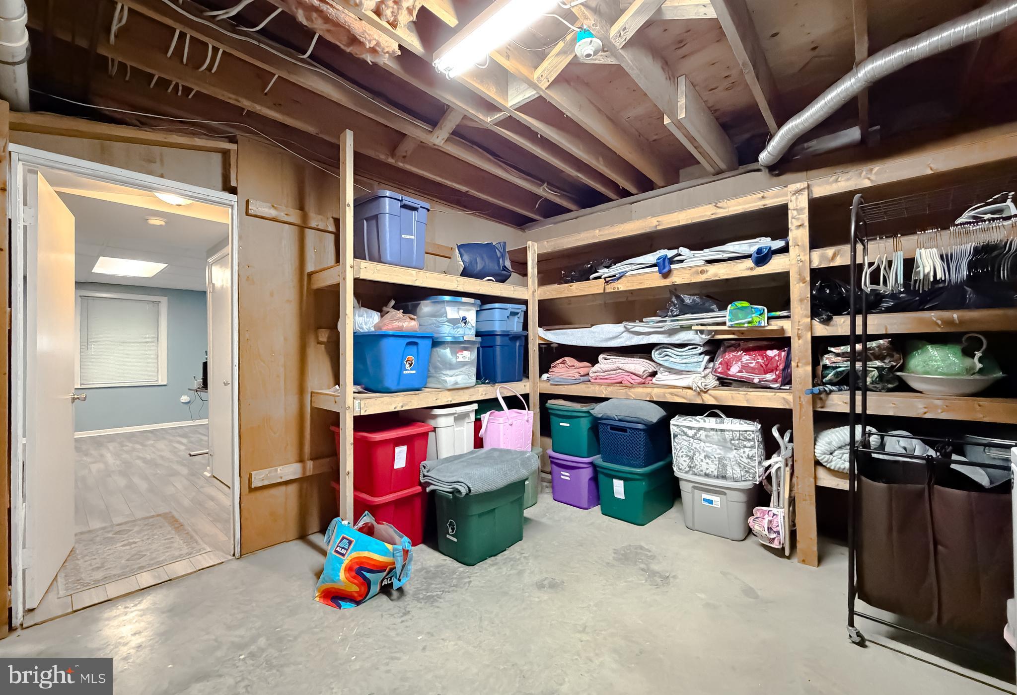 TWIN COVE - Residential