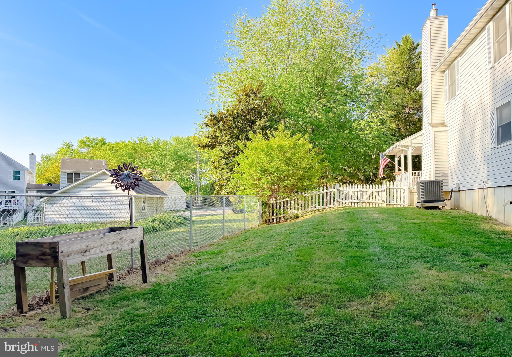 TWIN COVE - Residential