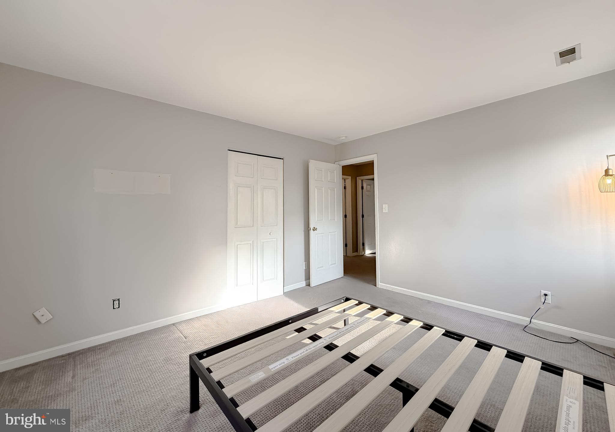 TWIN COVE - Residential