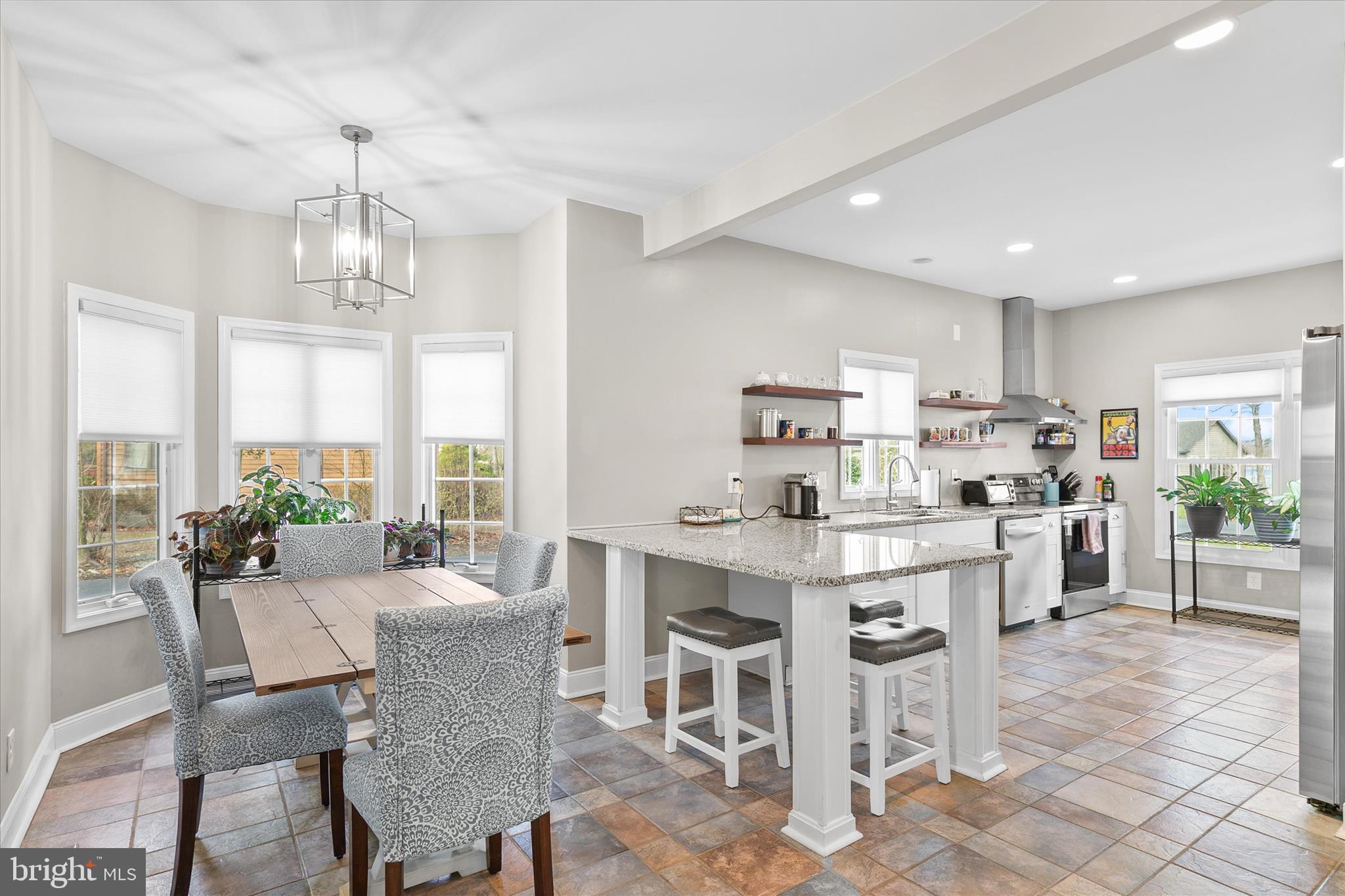 23076 LAKEVIEW DRIVE