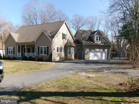 Photo of 23076 Lakeview Drive, MILLSBORO, DE 19966 (MLS # DESU2106794)