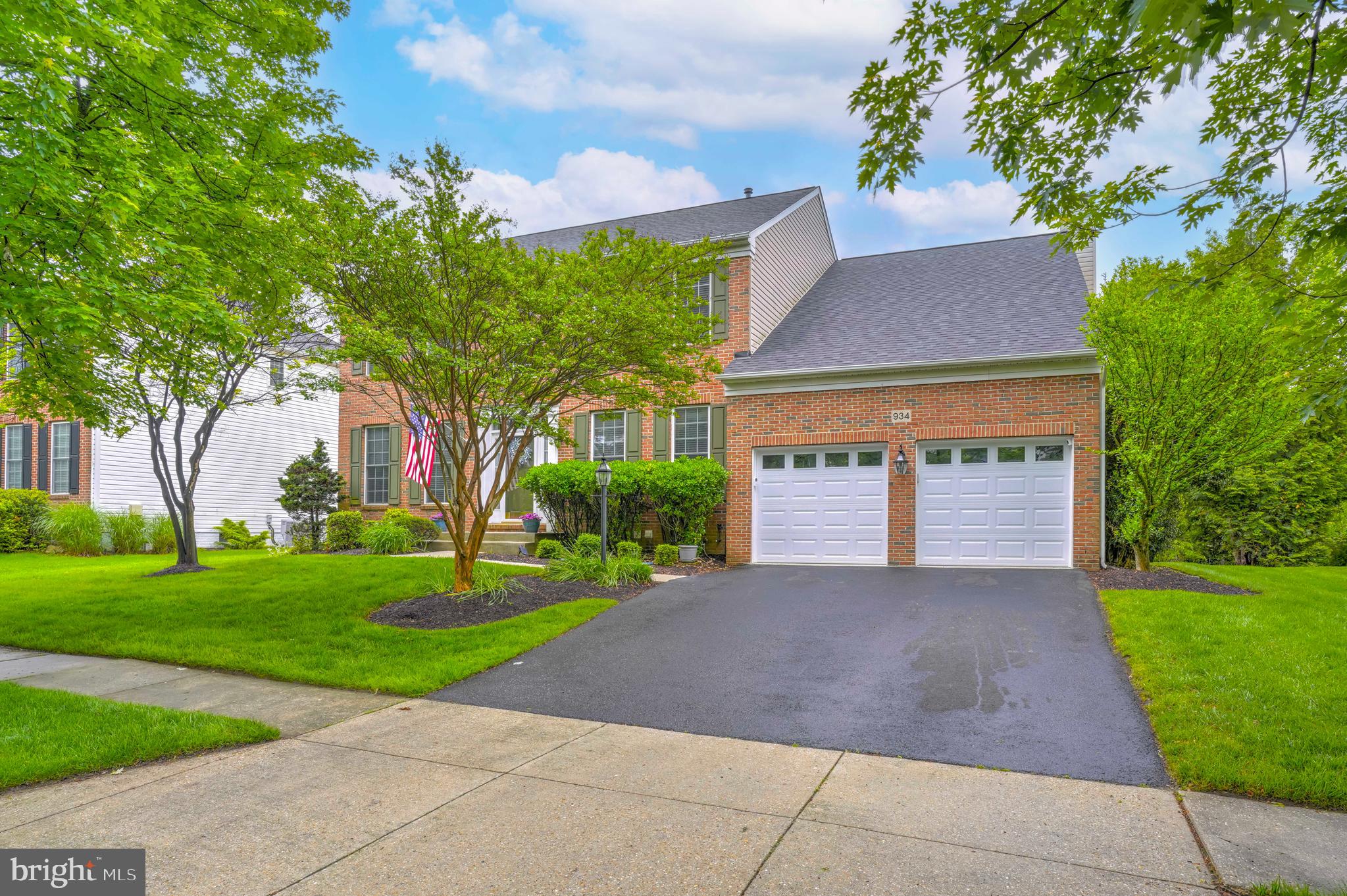 934 CROFTON VALLEY DRIVE