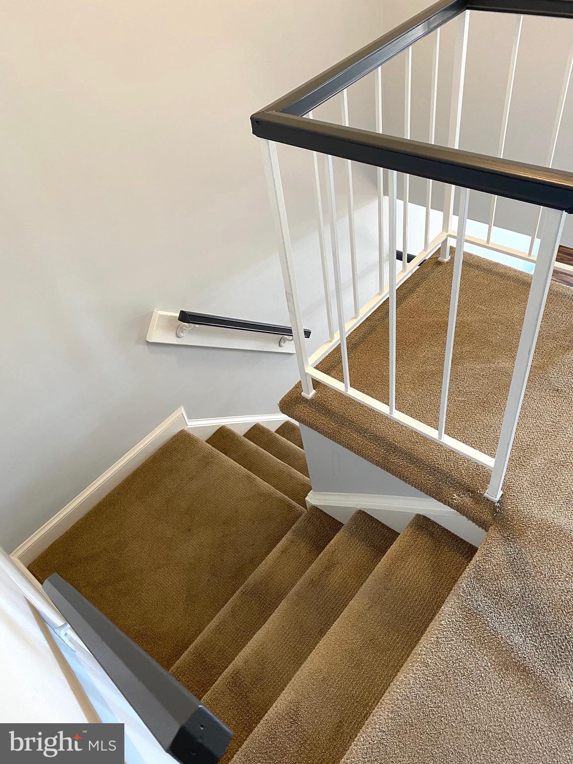 SARATOGA TOWNHOUSES - Residential Lease