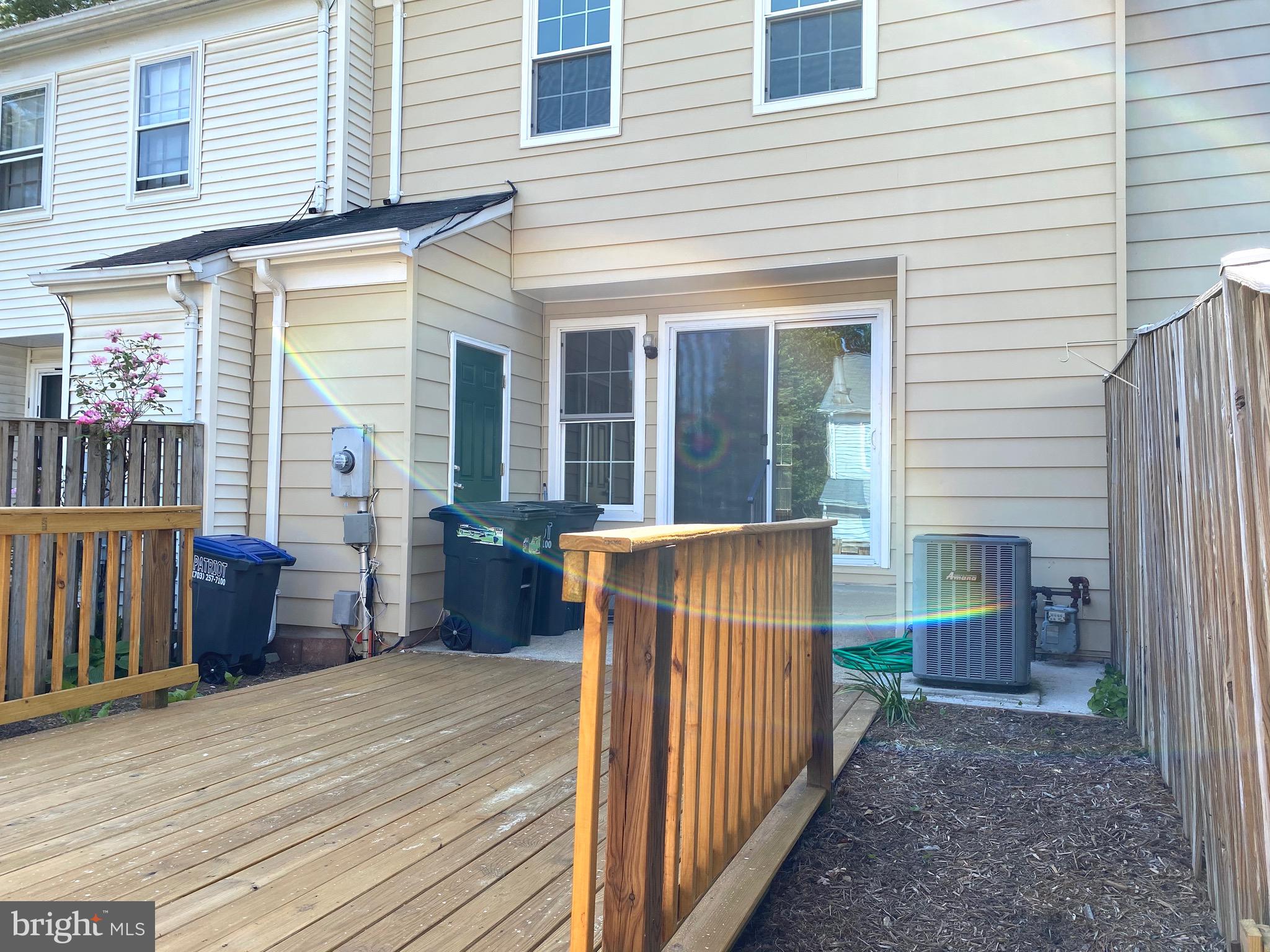 SARATOGA TOWNHOUSES - Residential Lease