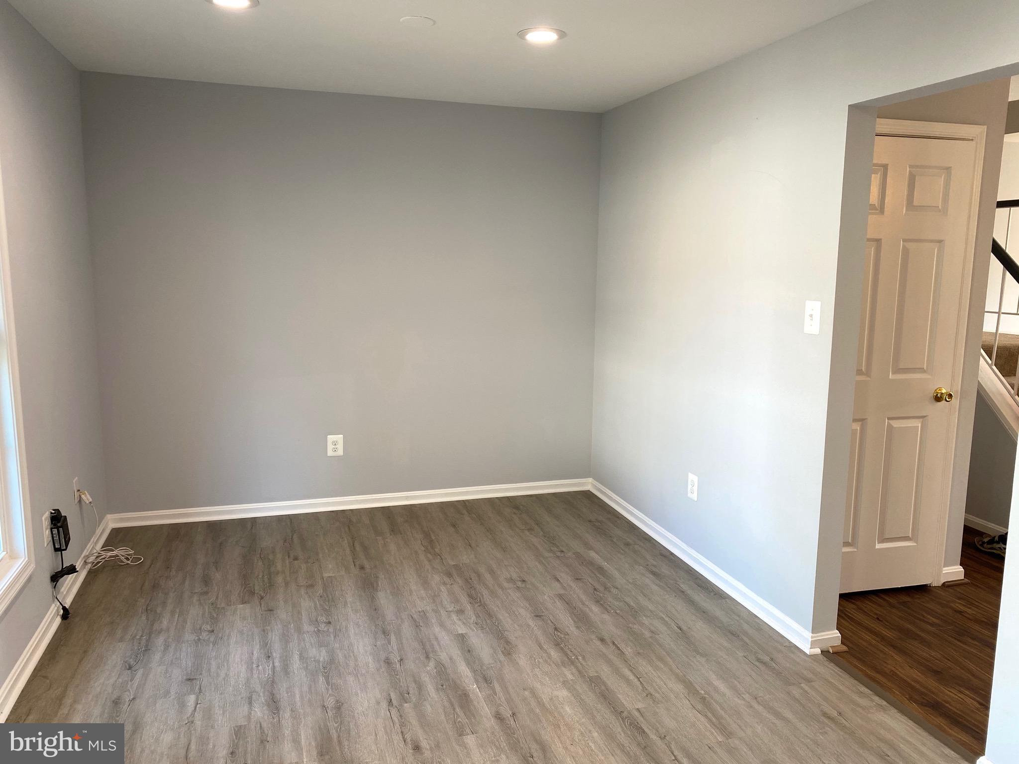 SARATOGA TOWNHOUSES - Residential Lease