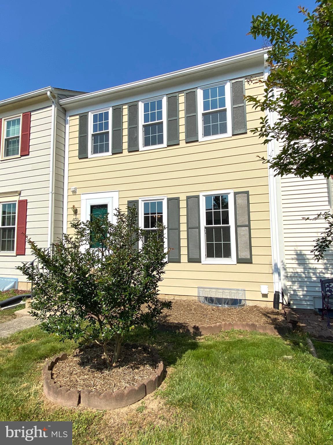 SARATOGA TOWNHOUSES - Residential Lease