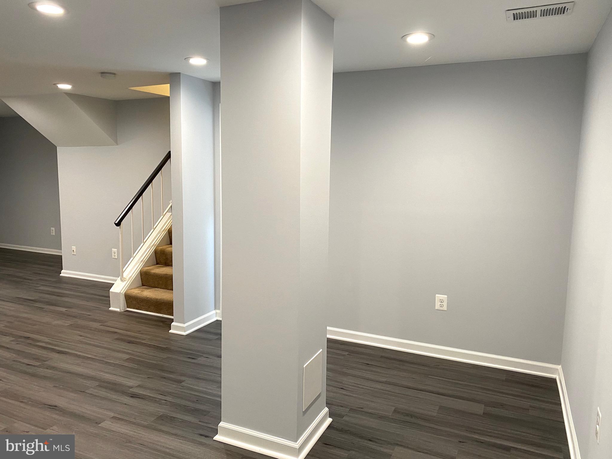 SARATOGA TOWNHOUSES - Residential Lease