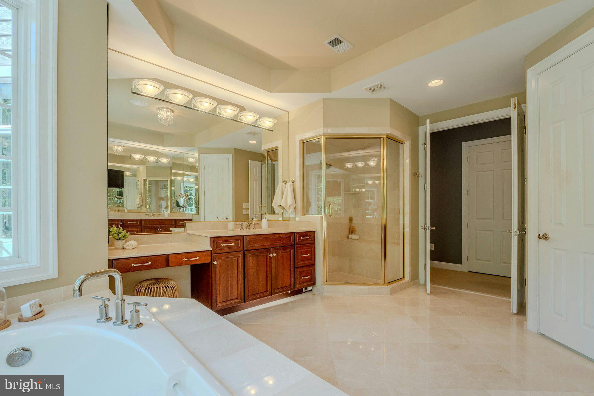 BEACON HILL - Residential
