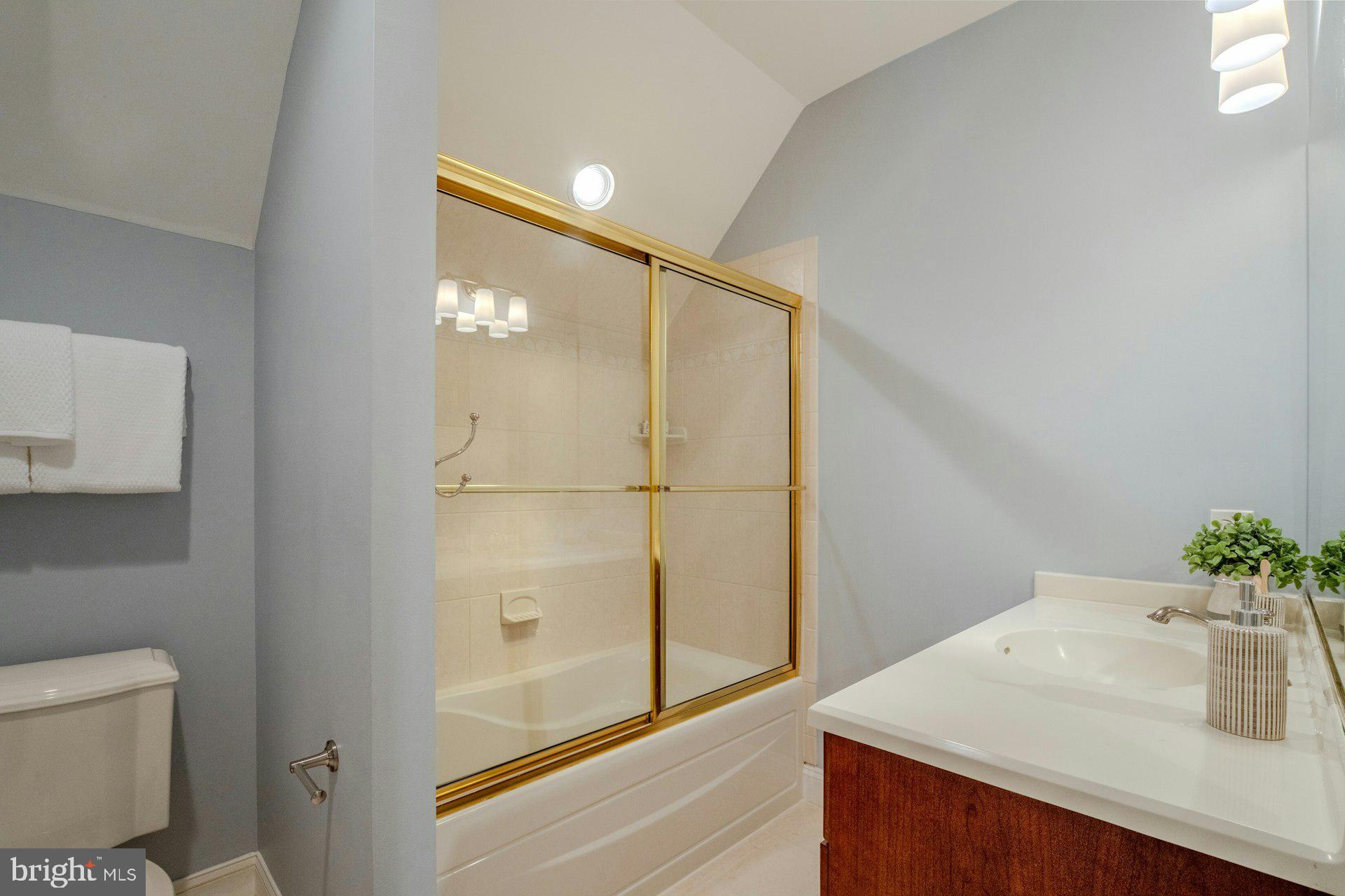 BEACON HILL - Residential