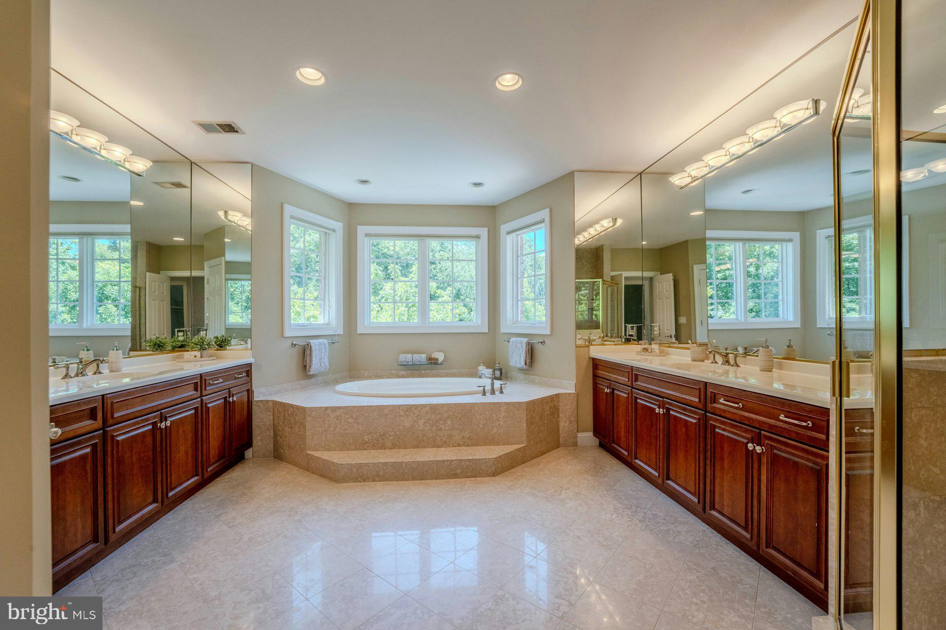 BEACON HILL - Residential