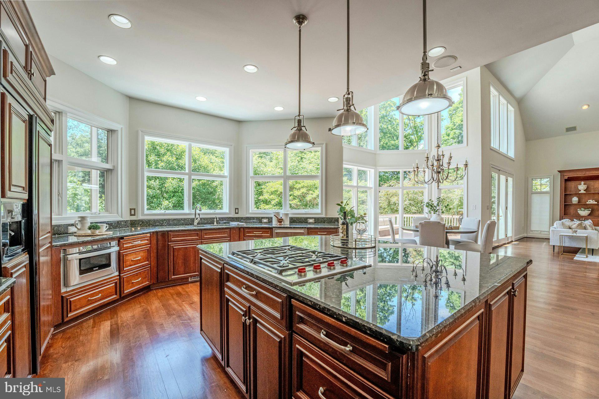 BEACON HILL - Residential
