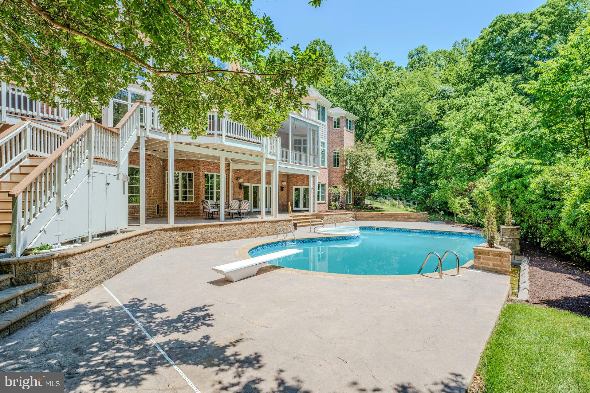 BEACON HILL - Residential