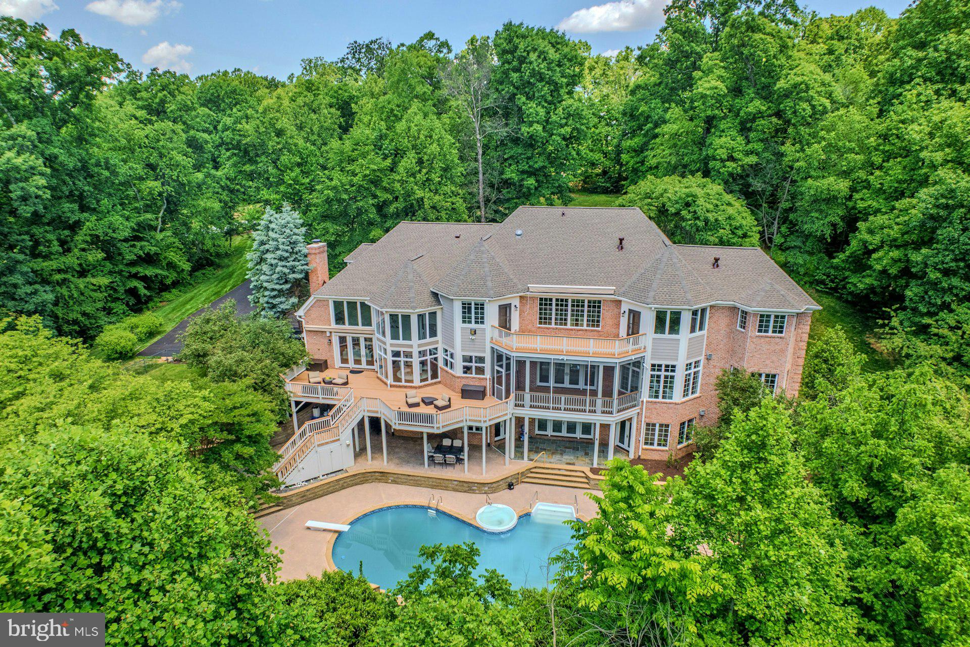 BEACON HILL - Residential