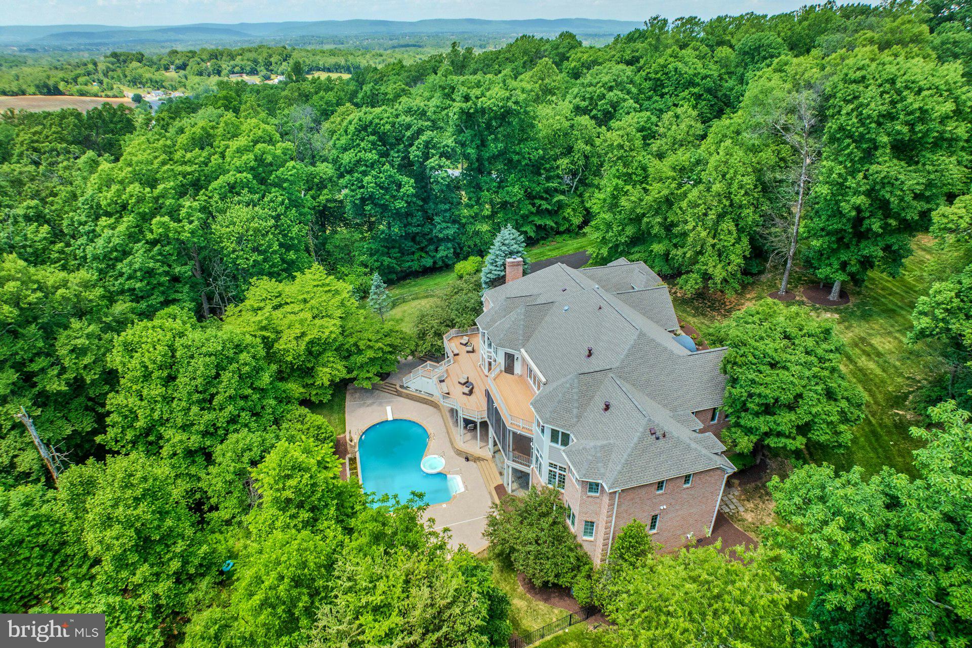 BEACON HILL - Residential