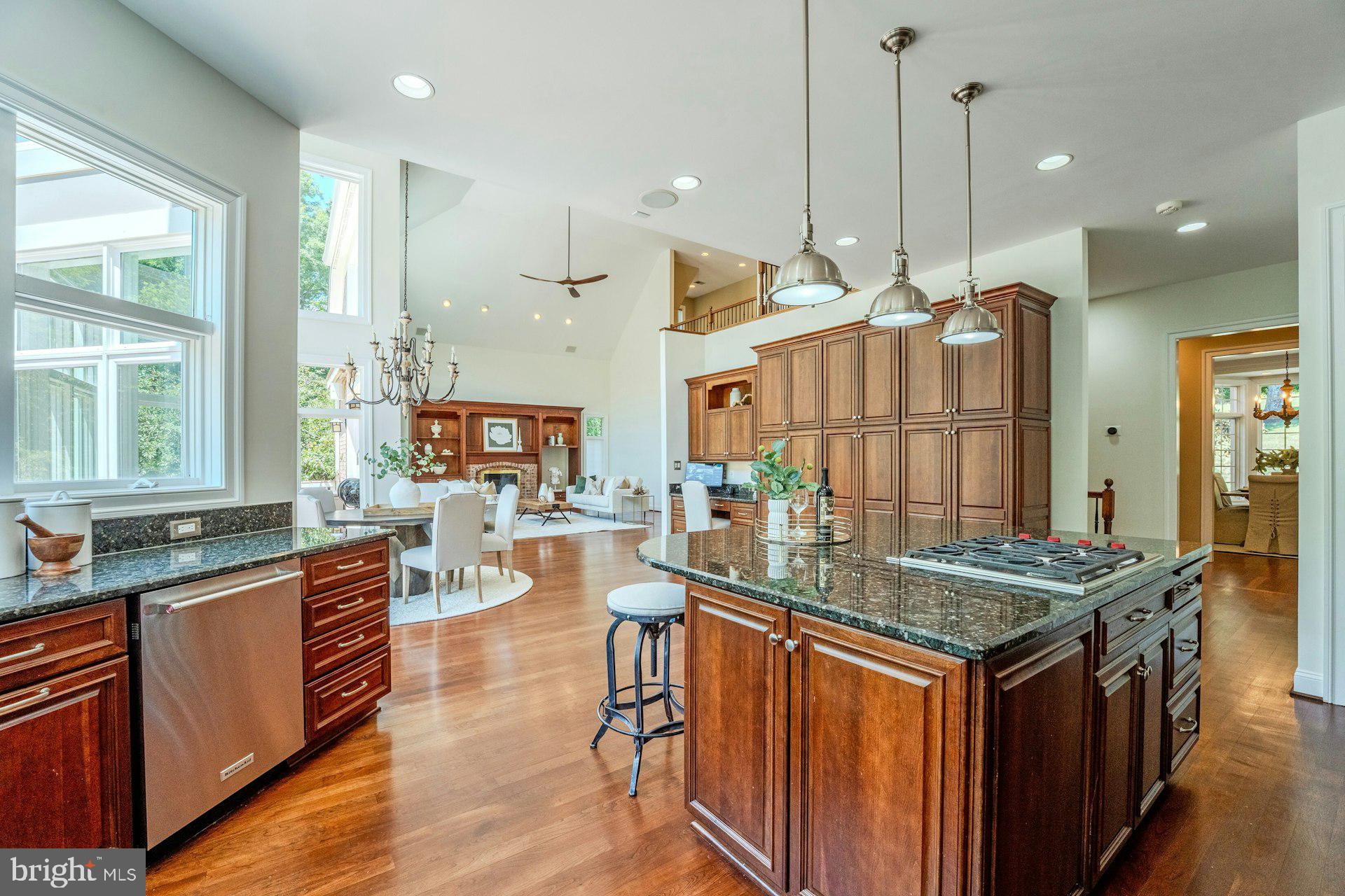 BEACON HILL - Residential
