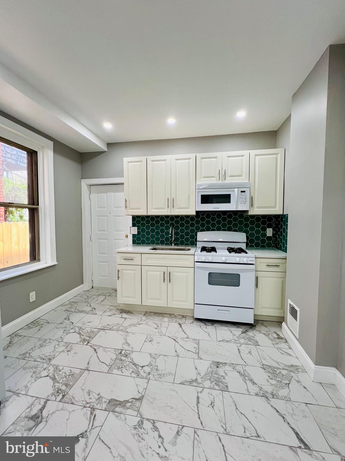 NICETOWN - Residential Lease