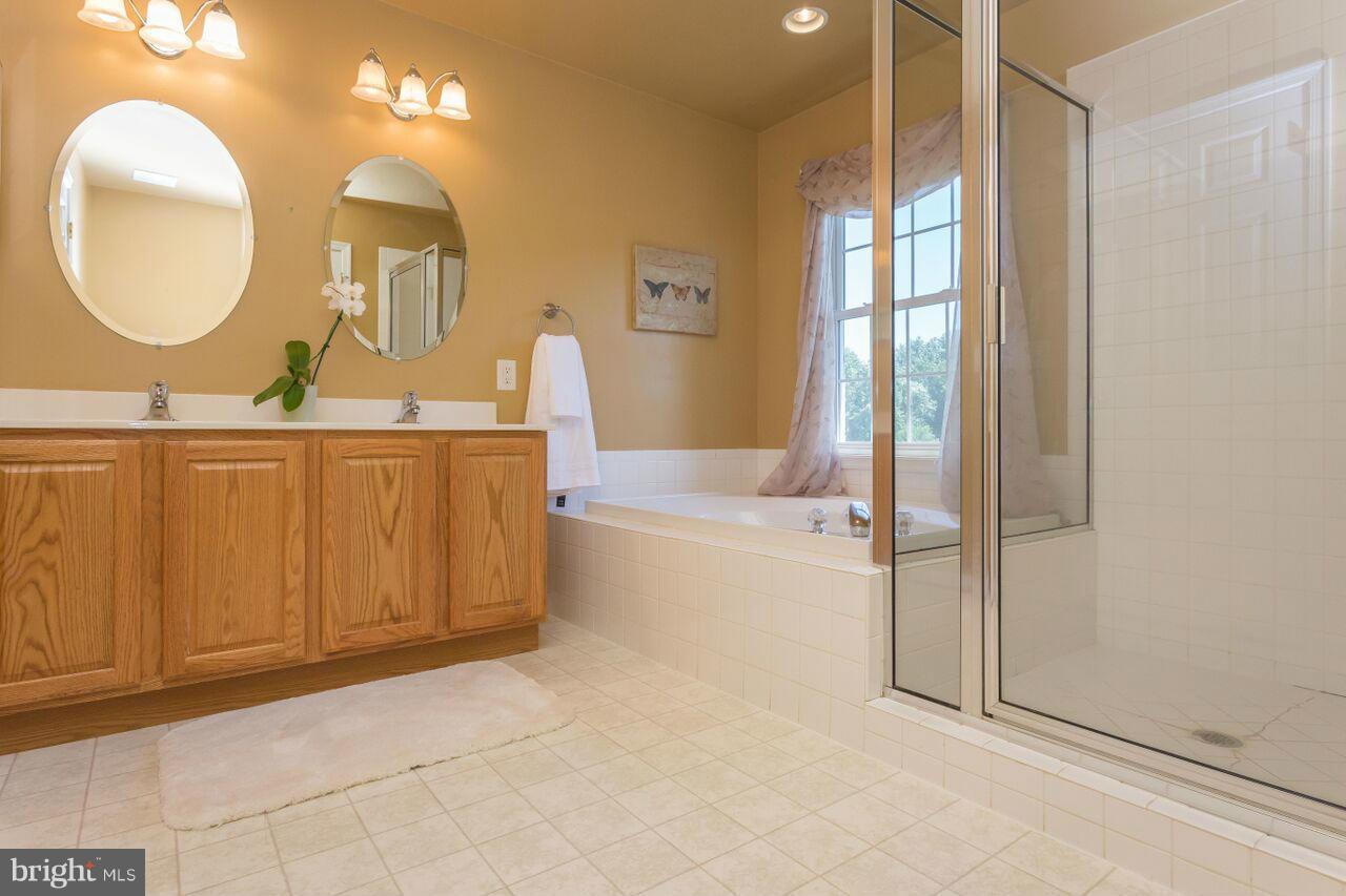 BROOKFIELD HILLS - Residential