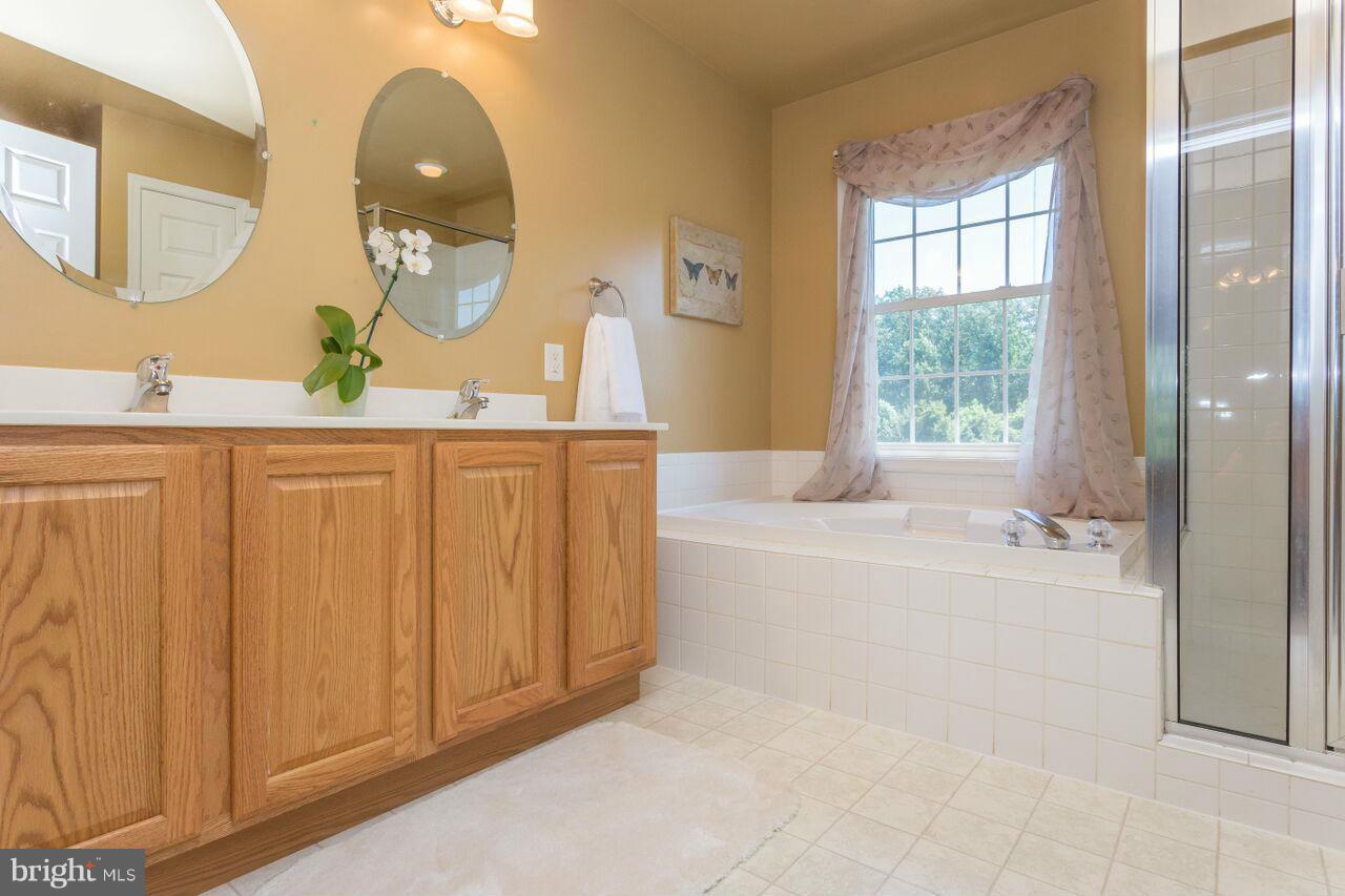 BROOKFIELD HILLS - Residential