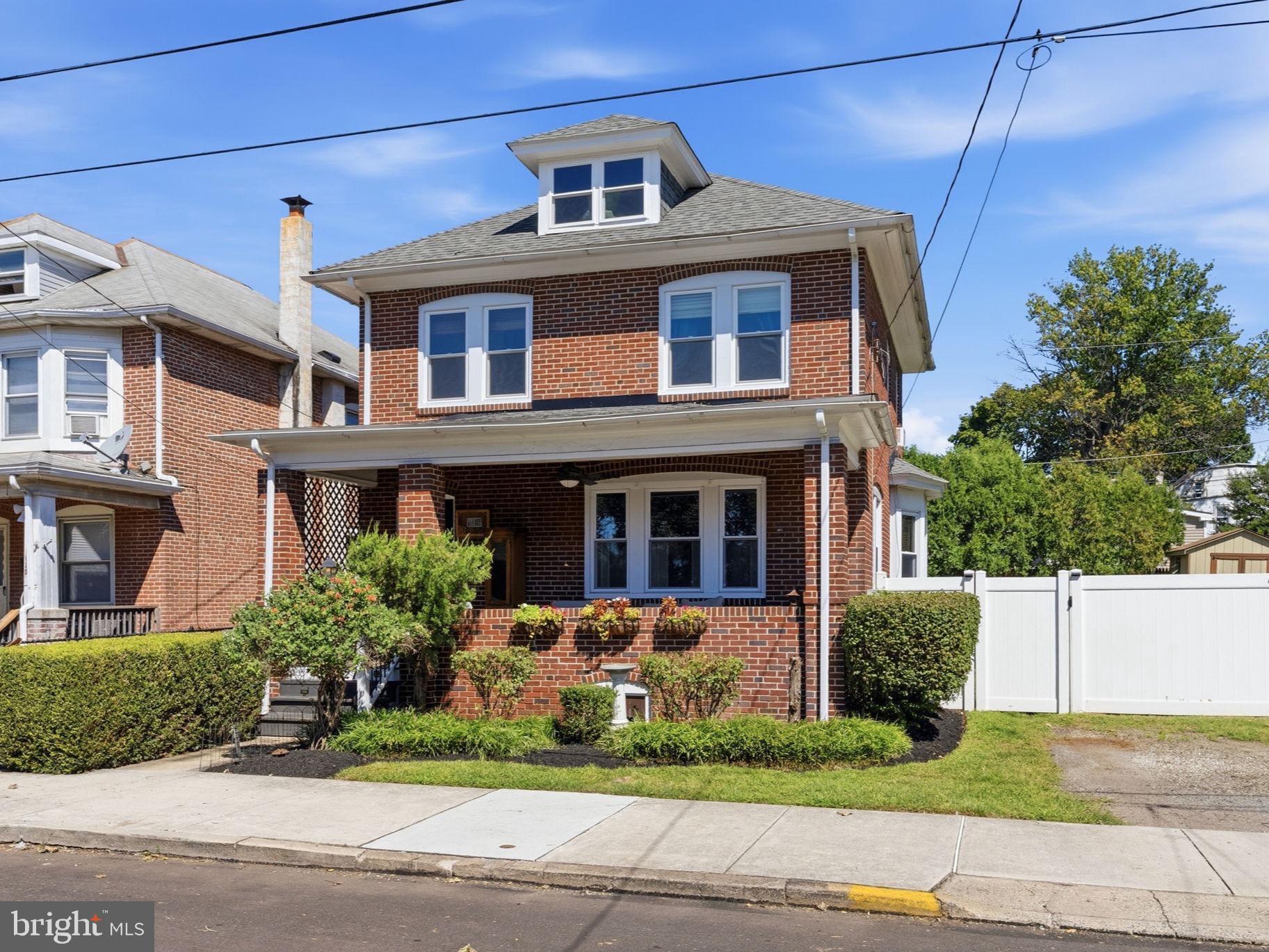 1027 SOUTH STREET