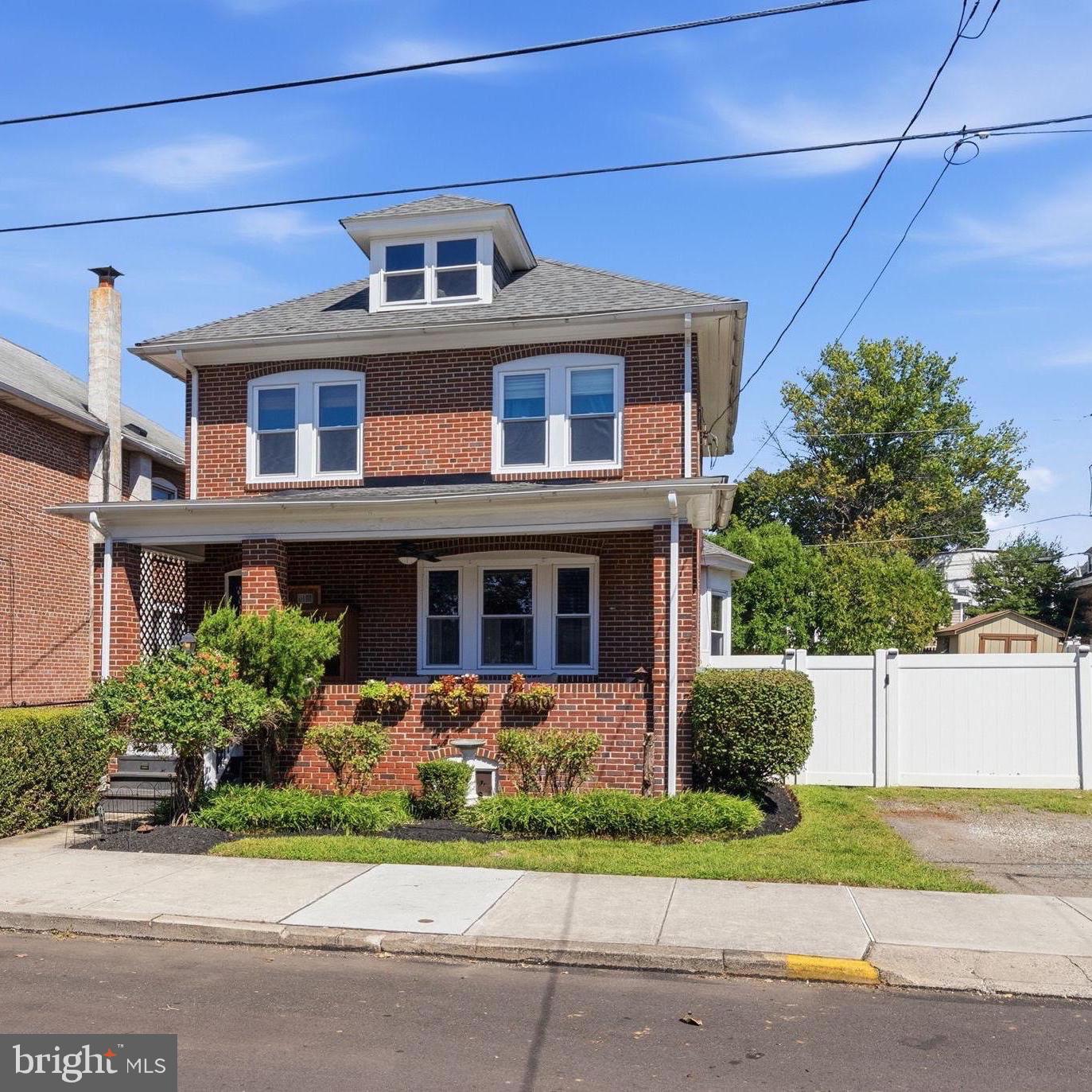 1027 SOUTH STREET