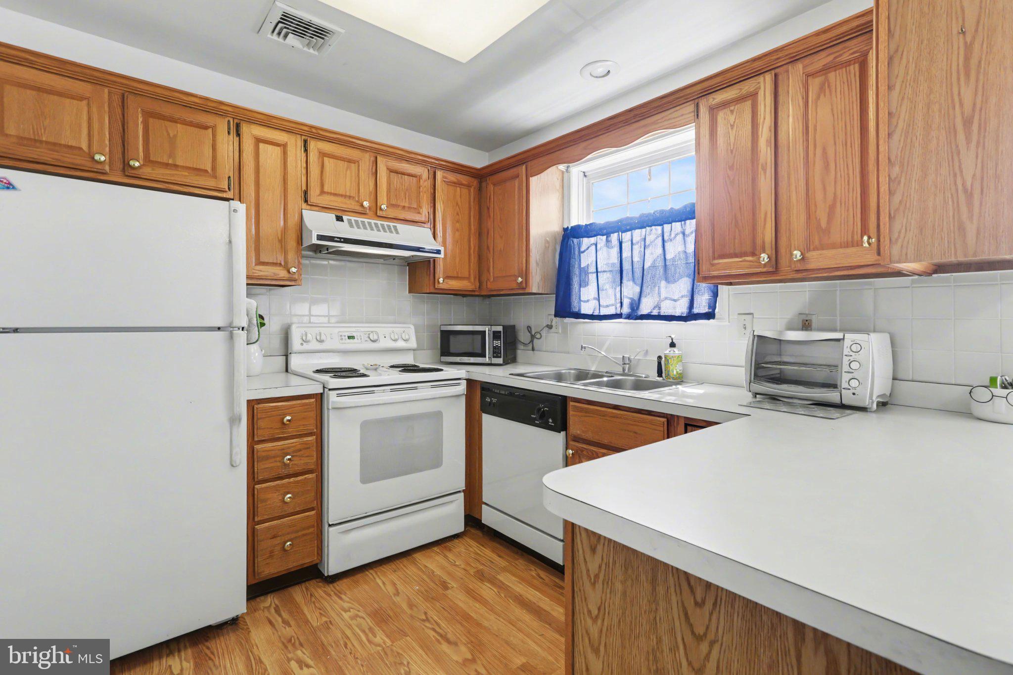 PORTLAND COURT - Residential