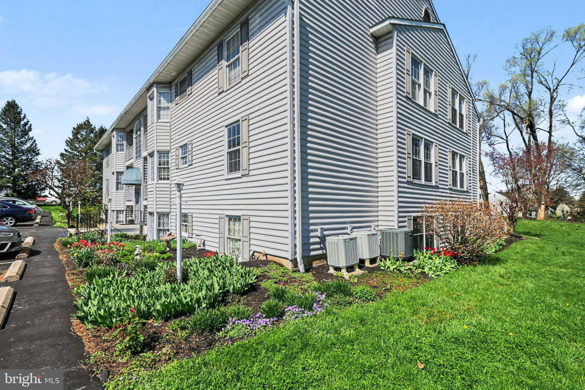PORTLAND COURT - Residential