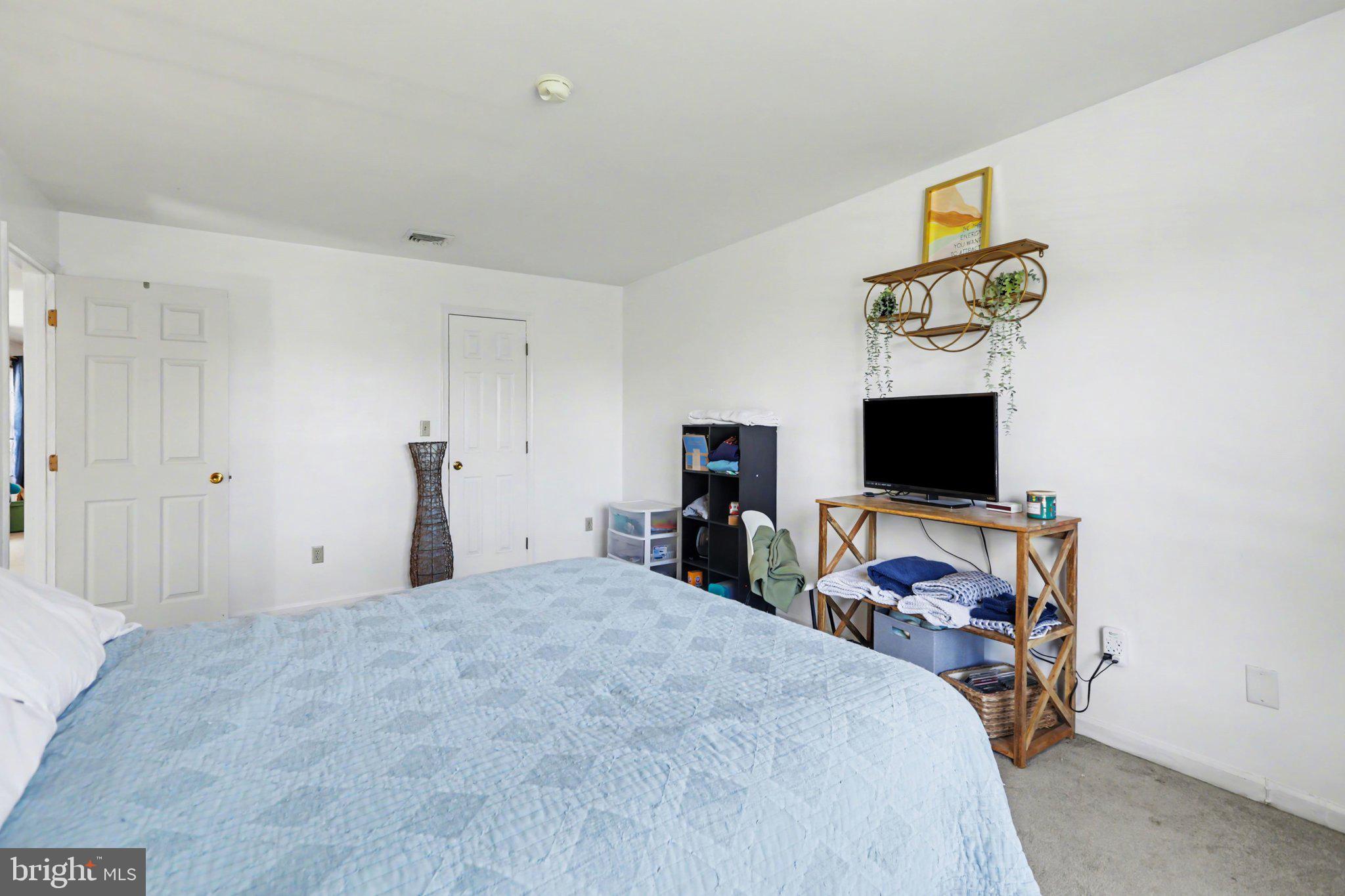 PORTLAND COURT - Residential